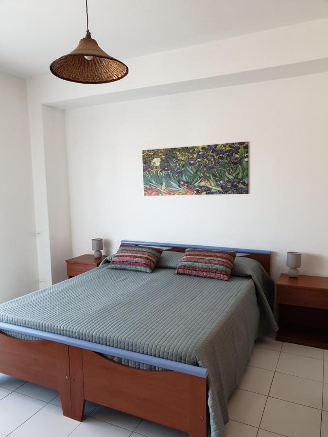 Baia Alcantara Apartments Giardini Naxos Eksteriør bilde